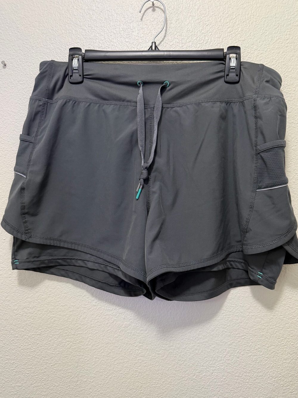Tangerine gray lined athletic shorts, woman's size XL